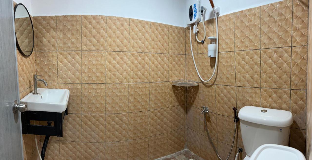 Sungai Endau Bilik Homestay Kuala Rompin Kültér fotó