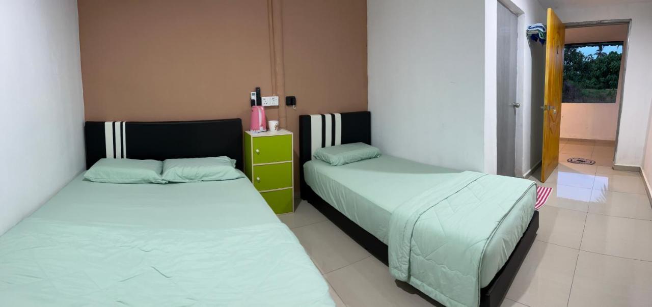 Sungai Endau Bilik Homestay Kuala Rompin Kültér fotó
