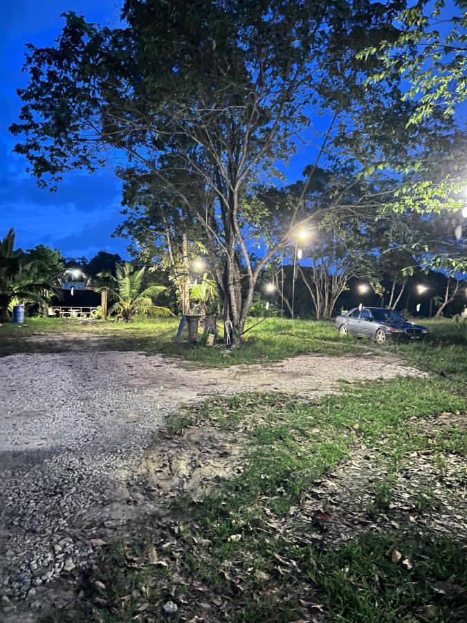 Sungai Endau Bilik Homestay Kuala Rompin Kültér fotó
