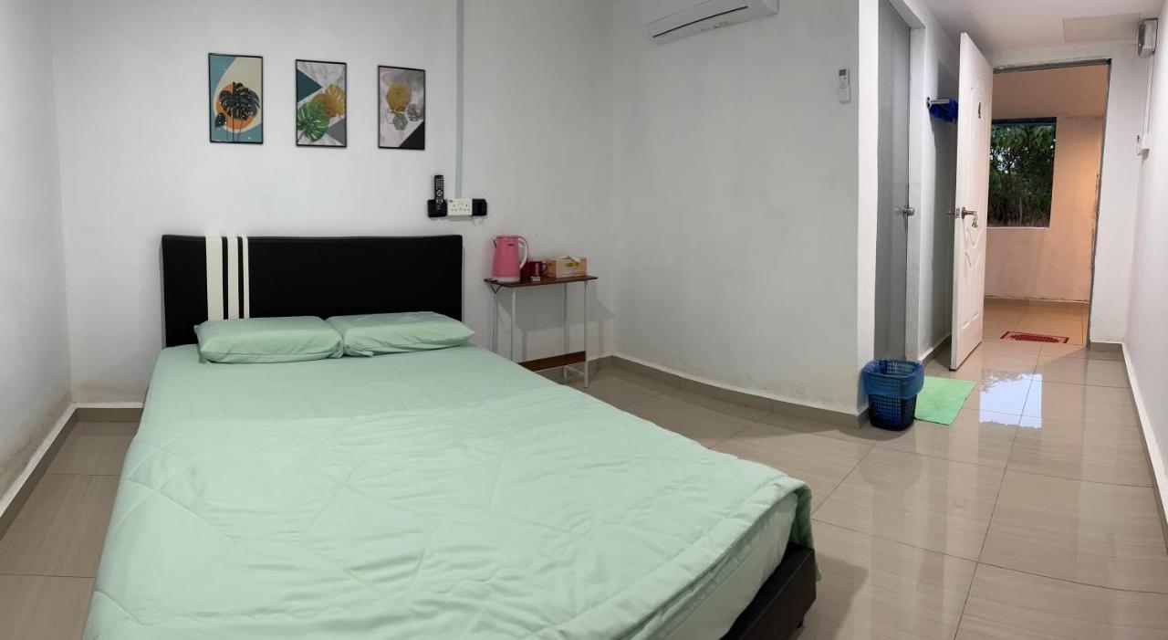 Sungai Endau Bilik Homestay Kuala Rompin Kültér fotó